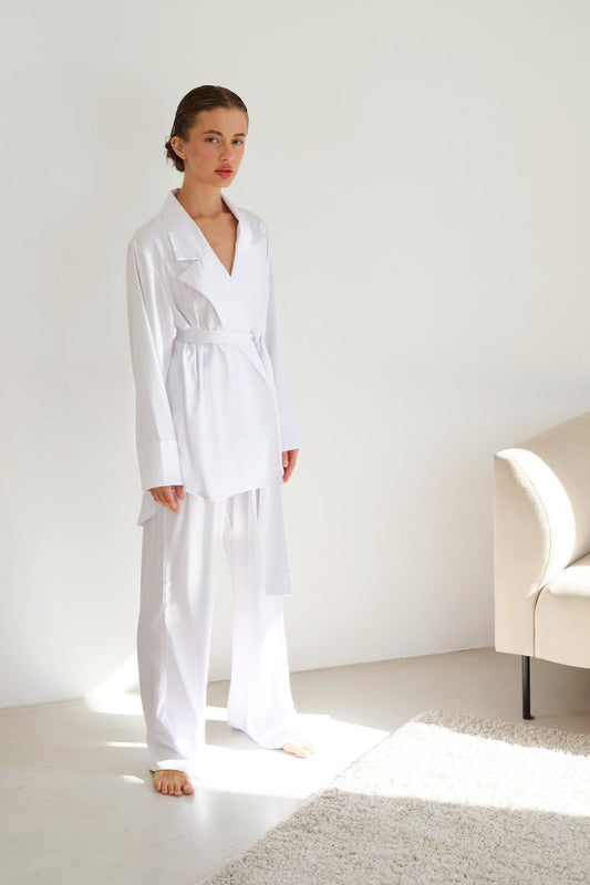 White Pajamas Personalized Bridal Pajamas, Bride Pajamas, Bridesmaid Pyjama Set, Bridal Pyjamas Satin Silk Pajamas PJs Bridal Party Pajama